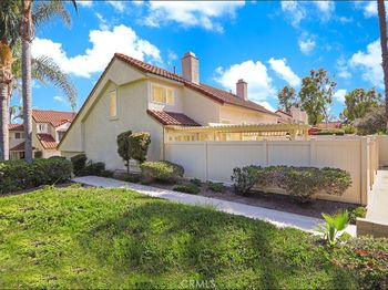 25225 Avenida Tranquila