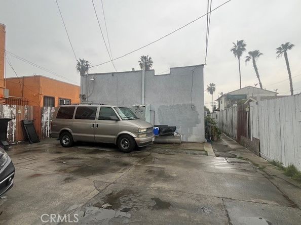 1636 Pacific, Long Beach CA 90813