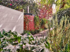 5389 Village, Los Angeles CA 90016