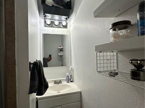 1605 W 87th, Los Angeles CA 90047