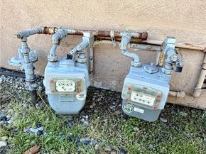 1016 W 51st Place, Los Angeles CA 90037