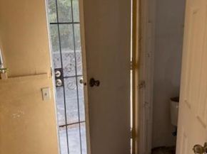 1413 E 77th Street, Los Angeles CA 90001