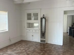 1413 E 77th Street, Los Angeles CA 90001