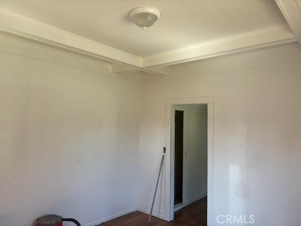 1413 E 77th Street, Los Angeles CA 90001