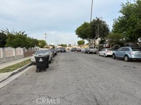 1413 E 77th Street, Los Angeles CA 90001