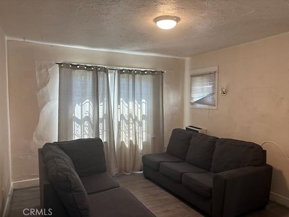 1413 E 77th Street, Los Angeles CA 90001