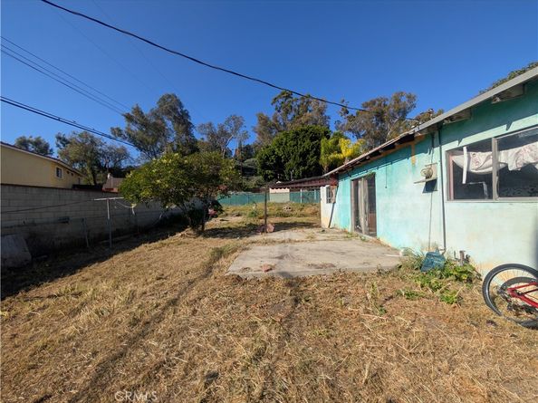 305 Colston, La Puente CA 91744