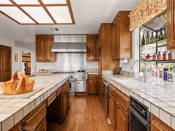 2360 Oakleaf Canyon Road, Walnut CA 91789