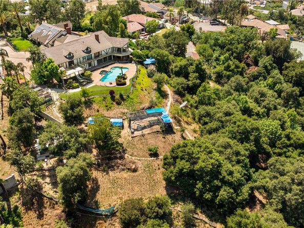 2360 Oakleaf Canyon Road, Walnut CA 91789