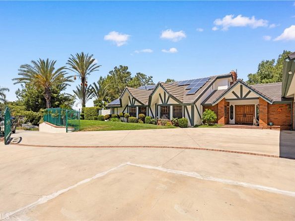 2360 Oakleaf Canyon Road, Walnut CA 91789