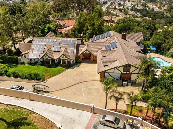 2360 Oakleaf Canyon Road, Walnut CA 91789