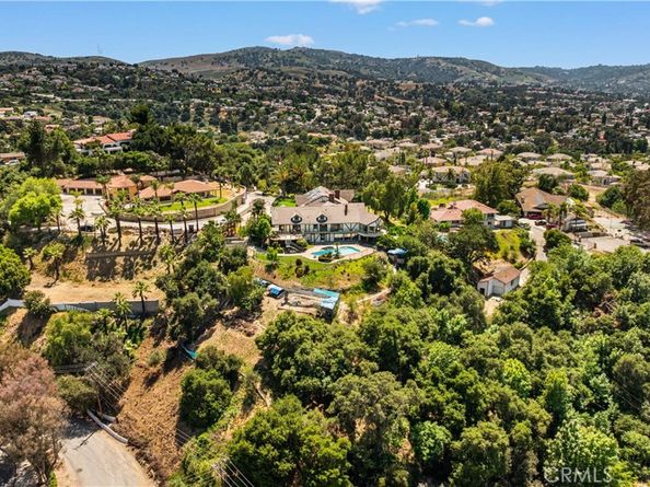 2360 Oakleaf Canyon Road, Walnut CA 91789