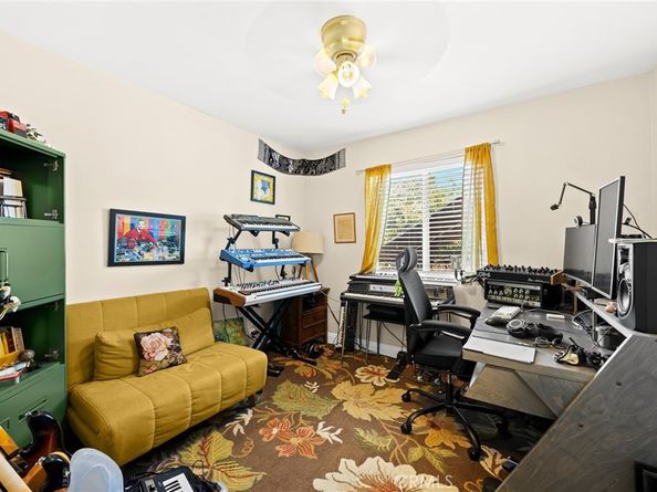 1385 N Marengo Avenue, Pasadena CA 91103