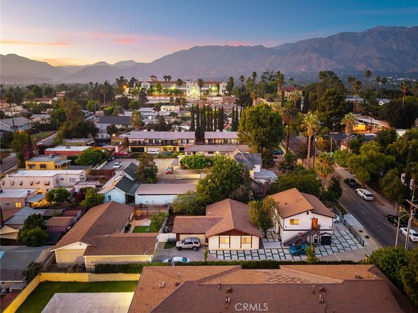 1385 N Marengo Avenue, Pasadena CA 91103