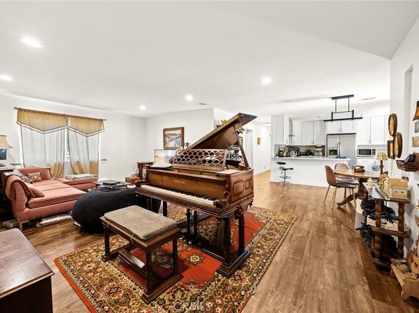 1385 N Marengo Avenue, Pasadena CA 91103