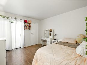 14937 Sherman Way 7, Van Nuys CA 91405