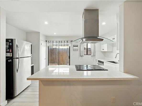 14937 Sherman Way 7, Van Nuys CA 91405