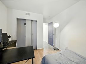 14937 Sherman Way 7, Van Nuys CA 91405