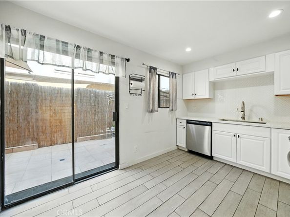 14937 Sherman Way 7, Van Nuys CA 91405