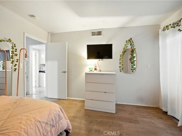 14937 Sherman Way 7, Van Nuys CA 91405