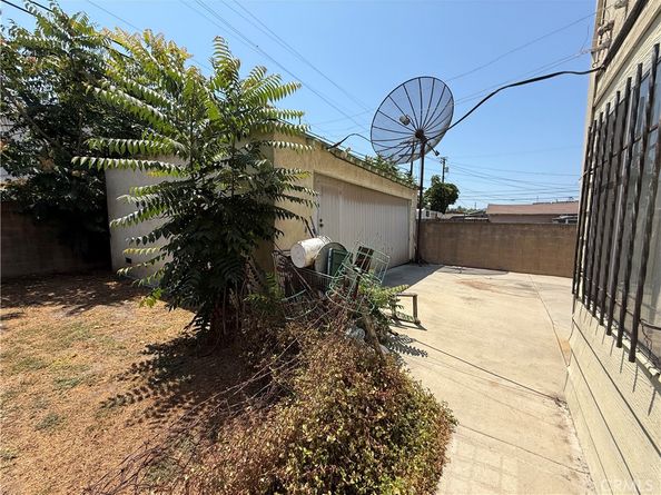 126 E 118th Place, Los Angeles CA 90061