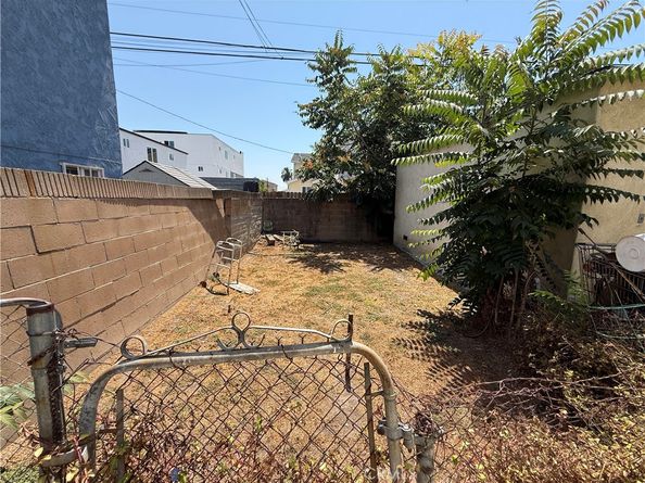126 E 118th Place, Los Angeles CA 90061