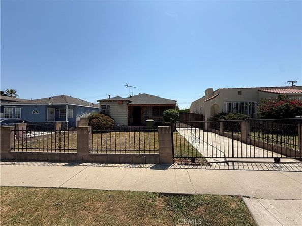 126 E 118th Place, Los Angeles CA 90061