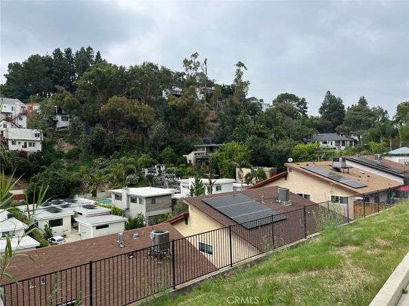 1832 Redcliff Street, Los Angeles CA 90026