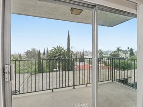 1517 E Garfield 32, Glendale CA 91205