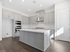 689 Beacon, Irvine CA 92618