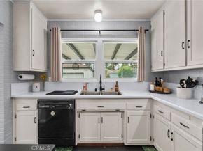5523 Lakewood Boulevard, Lakewood CA 90712