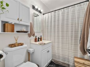 5523 Lakewood Boulevard, Lakewood CA 90712