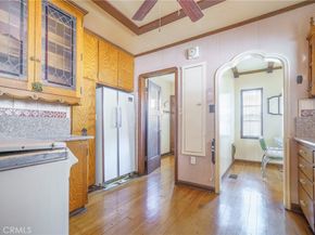 6130 Whitsett Ave, North Hollywood CA 91606