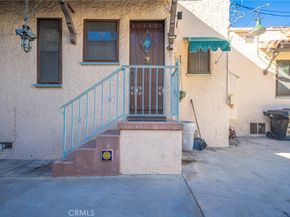 6130 Whitsett Ave, North Hollywood CA 91606