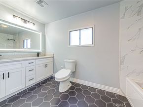 5334 S Victoria Avenue, Los Angeles CA 90043