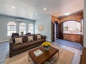 5334 S Victoria Avenue, Los Angeles CA 90043