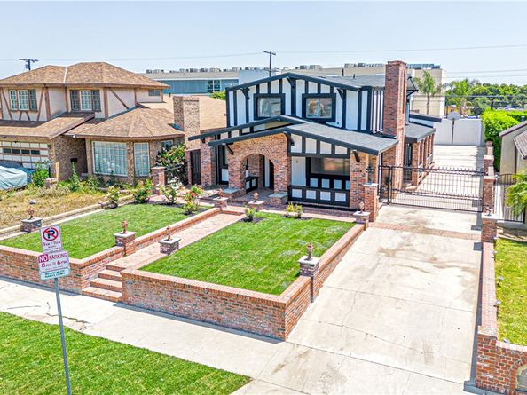 5334 S Victoria Avenue, Los Angeles CA 90043