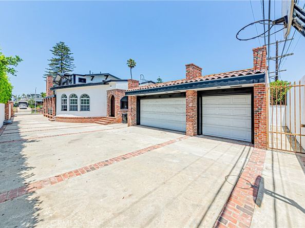 5334 S Victoria Avenue, Los Angeles CA 90043