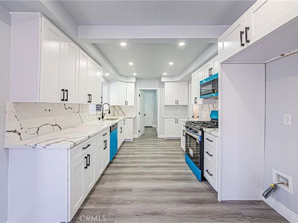 5334 S Victoria Avenue, Los Angeles CA 90043