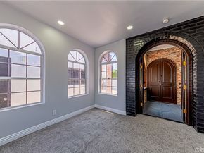 5334 S Victoria Avenue, Los Angeles CA 90043