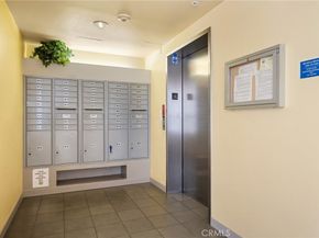 217 S Marengo 304, Pasadena CA 91101