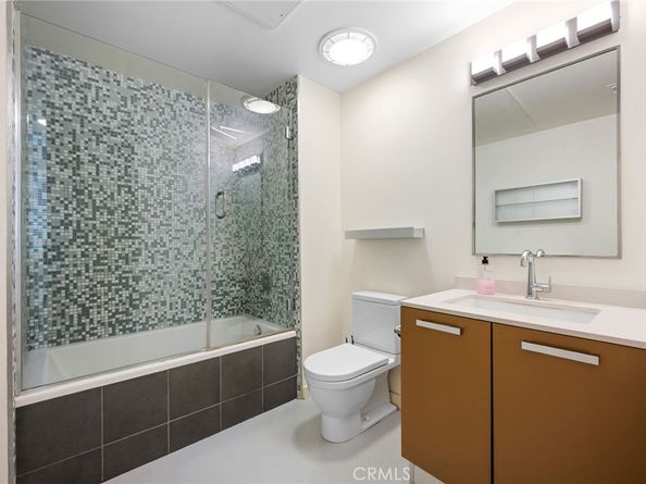 217 S Marengo 304, Pasadena CA 91101