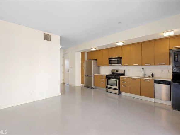 217 S Marengo 304, Pasadena CA 91101