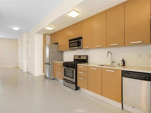 217 S Marengo 304, Pasadena CA 91101