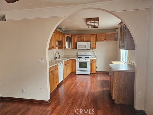 7754 Via Rosa Maria, Burbank CA 91504