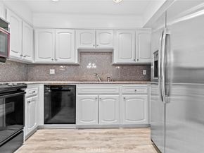 14804 Magnolia 6, Sherman Oaks CA 91403