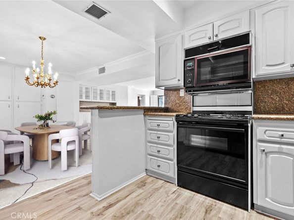 14804 Magnolia 6, Sherman Oaks CA 91403