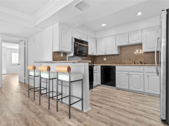 14804 Magnolia 6, Sherman Oaks CA 91403