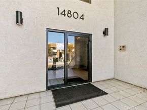 14804 Magnolia 6, Sherman Oaks CA 91403