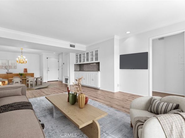 14804 Magnolia 6, Sherman Oaks CA 91403